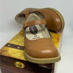 Girl’s leather Mary Jane shoe